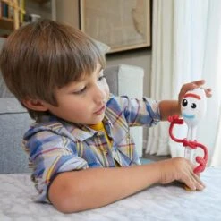 MATTEL Toy Story - Forky - Muñeco Parlanchín 19 MATTEL Toy Story - Forky - Muñeco Parlanchín -Juguetes Para Niños medias 2537